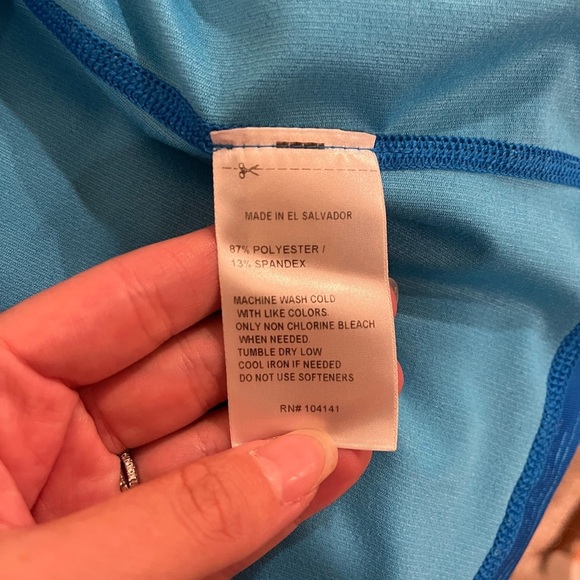 Reebok Women’s Long Sleeve Athletic Quarter-Zip – Size Medium - Picture 10 of 11